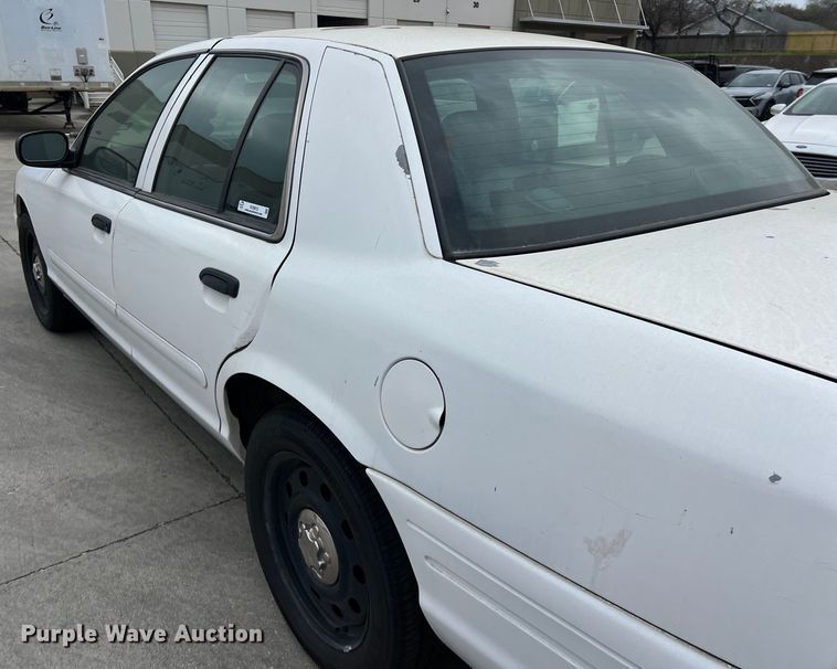 image for item KV9813 2007 Ford Crown Victoria Police Interceptor 