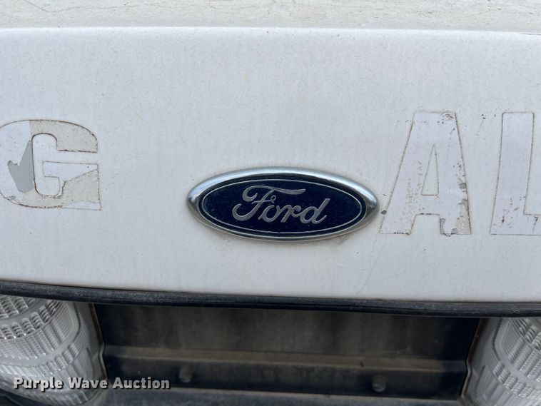 image for item KV9813 2007 Ford Crown Victoria Police Interceptor 