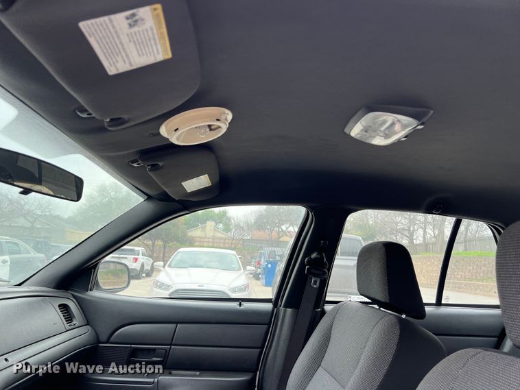 image for item KV9813 2007 Ford Crown Victoria Police Interceptor 