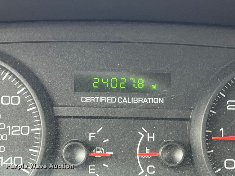 image for item KV9813 2007 Ford Crown Victoria Police Interceptor 