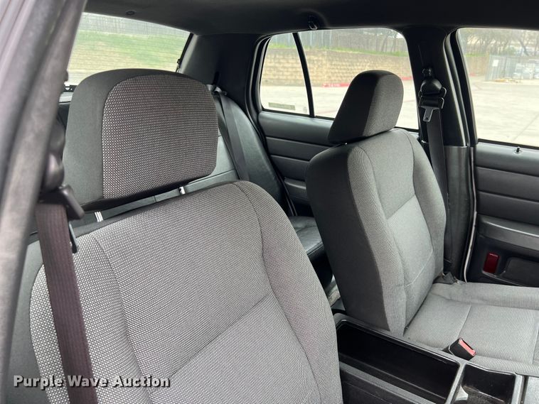 image for item KV9813 2007 Ford Crown Victoria Police Interceptor 