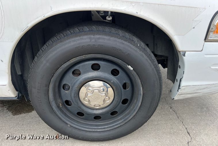 image for item KV9813 2007 Ford Crown Victoria Police Interceptor 