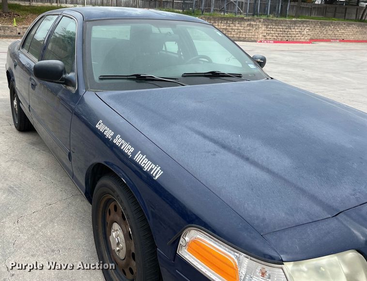 image for item KV9814 2010 Ford Crown Victoria Police Interceptor 