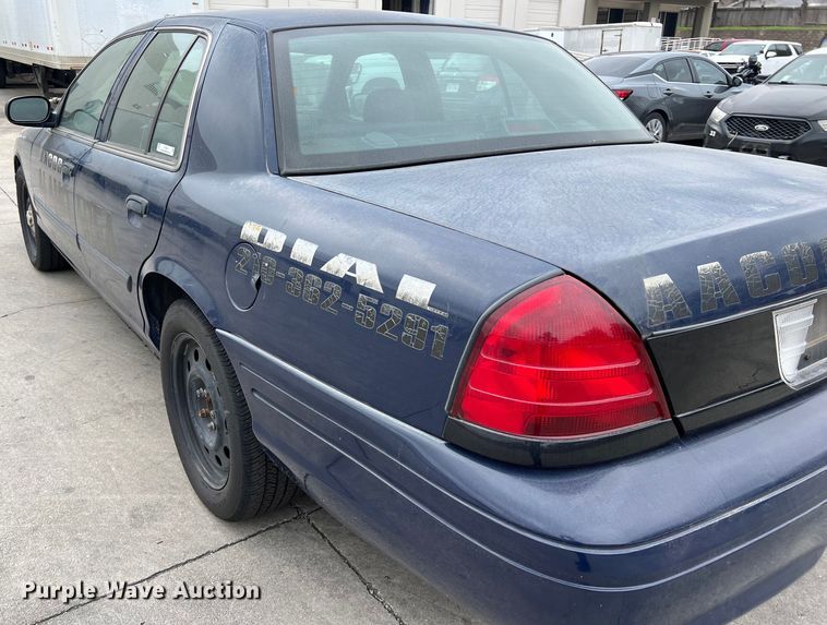 image for item KV9814 2010 Ford Crown Victoria Police Interceptor 