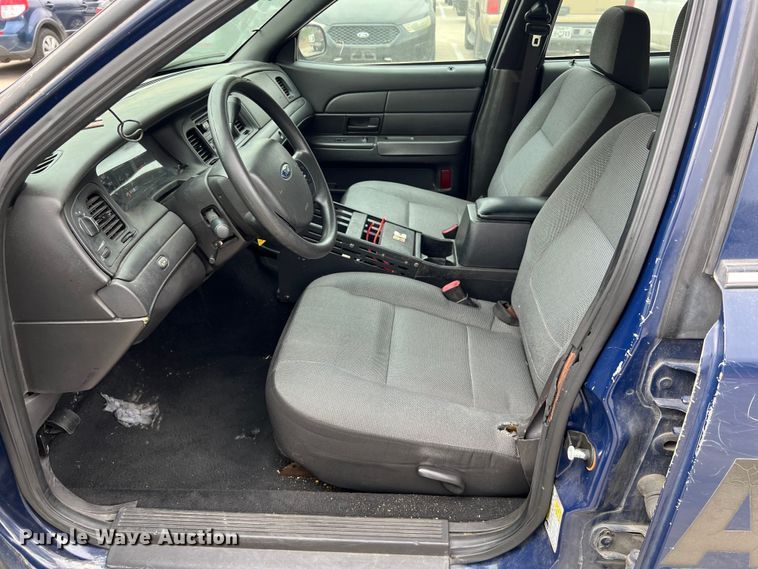 image for item KV9814 2010 Ford Crown Victoria Police Interceptor 