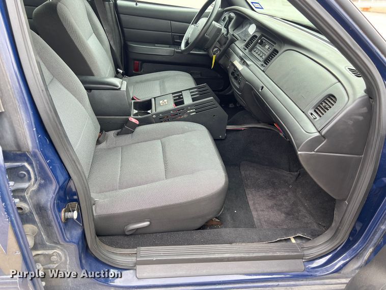 image for item KV9814 2010 Ford Crown Victoria Police Interceptor 