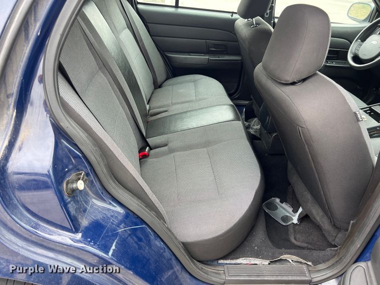 image for item KV9814 2010 Ford Crown Victoria Police Interceptor 