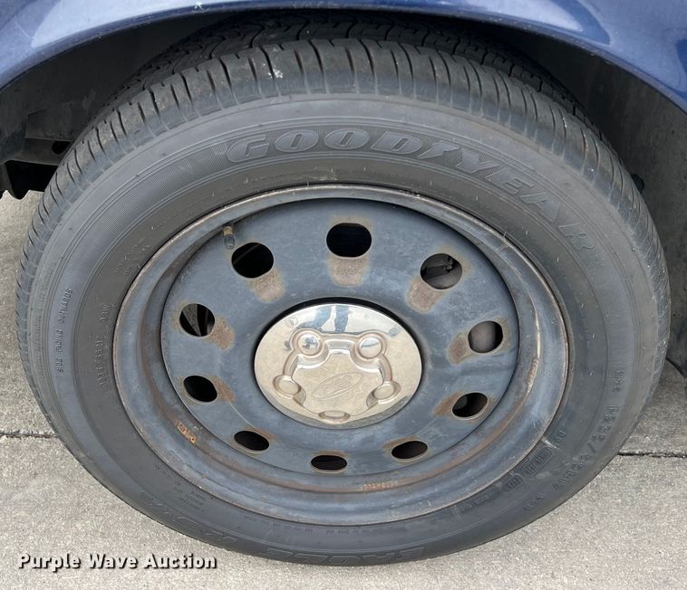 image for item KV9814 2010 Ford Crown Victoria Police Interceptor 