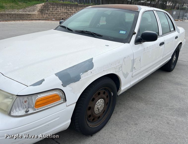 image for item KV9815 2007 Ford Crown Victoria Police Interceptor 
