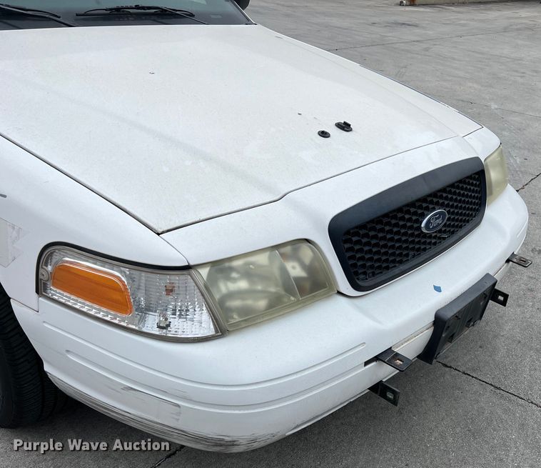 image for item KV9815 2007 Ford Crown Victoria Police Interceptor 