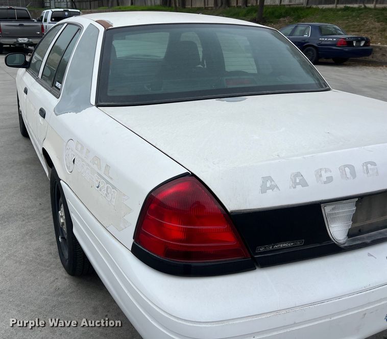 image for item KV9815 2007 Ford Crown Victoria Police Interceptor 