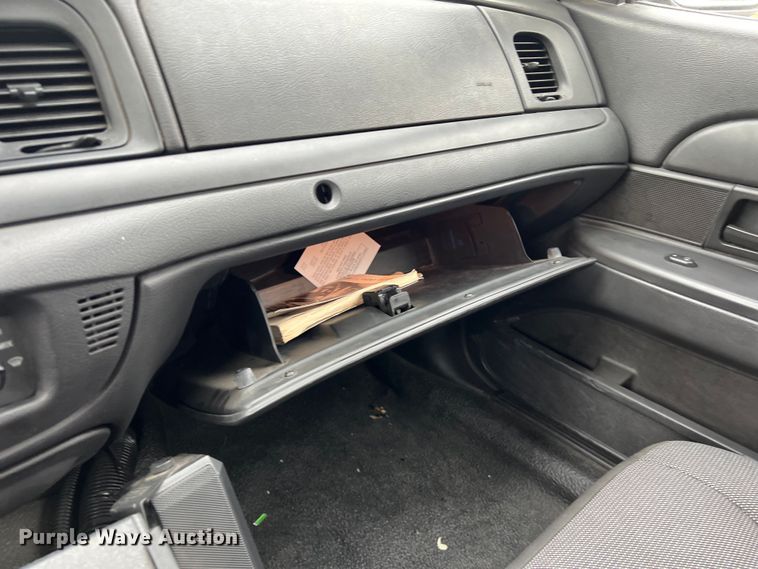 image for item KV9815 2007 Ford Crown Victoria Police Interceptor 