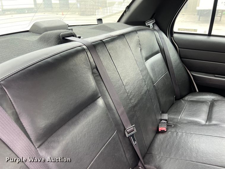 image for item KV9815 2007 Ford Crown Victoria Police Interceptor 