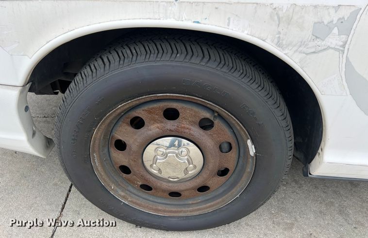 image for item KV9815 2007 Ford Crown Victoria Police Interceptor 