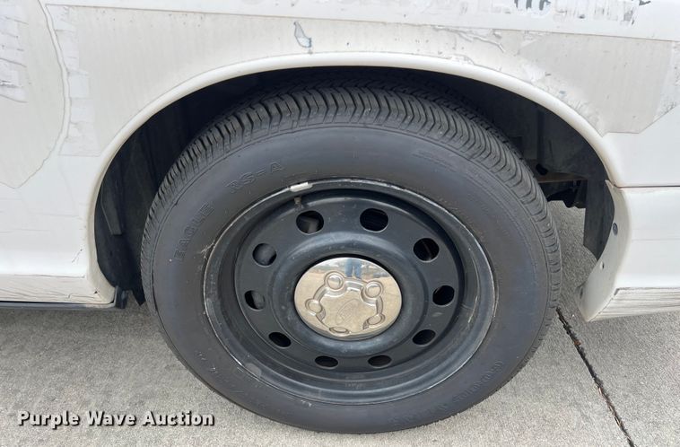 image for item KV9815 2007 Ford Crown Victoria Police Interceptor 