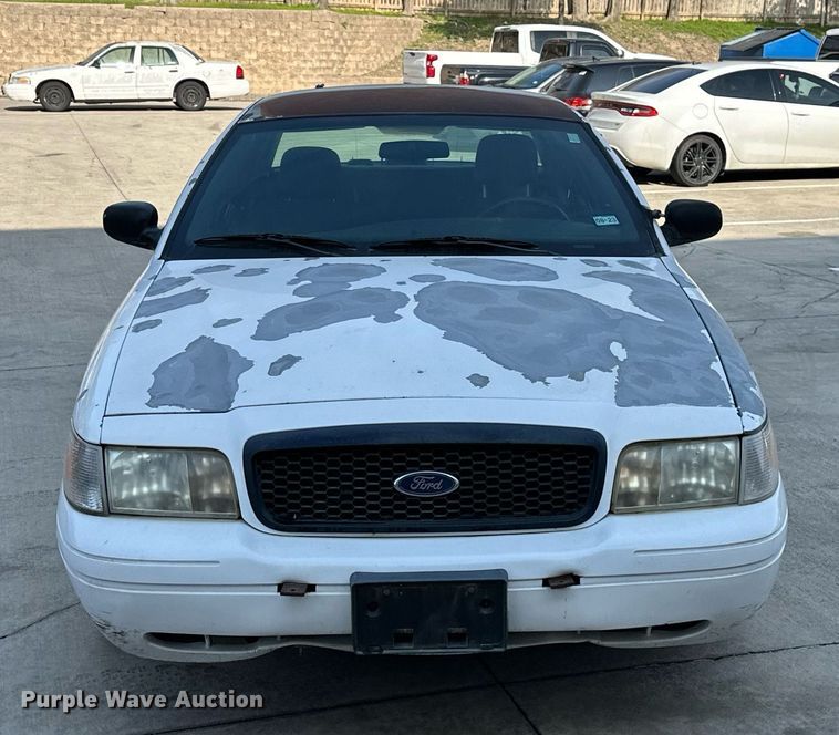 image for item KV9876 2004 Ford  Crown Victoria Police Interceptor  