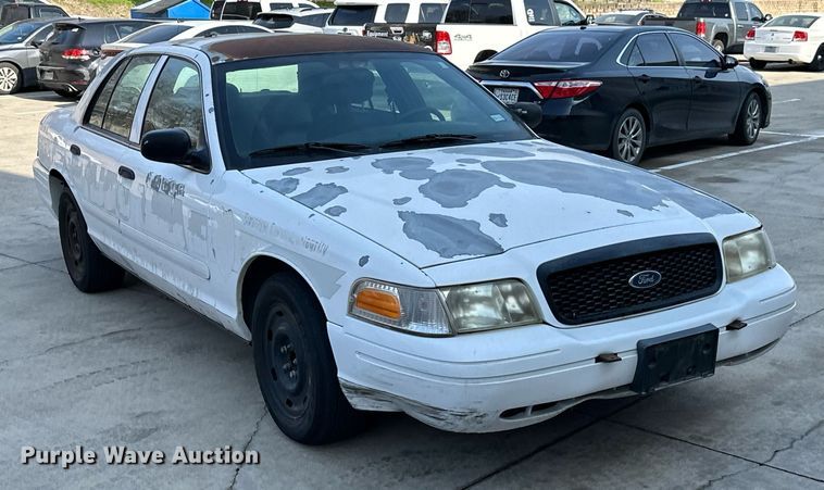 image for item KV9876 2004 Ford  Crown Victoria Police Interceptor  
