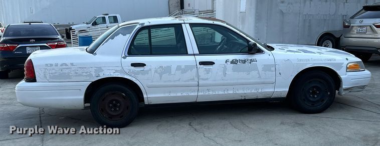 image for item KV9876 2004 Ford  Crown Victoria Police Interceptor  