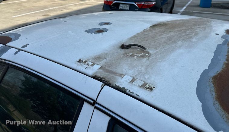 image for item KV9876 2004 Ford  Crown Victoria Police Interceptor  