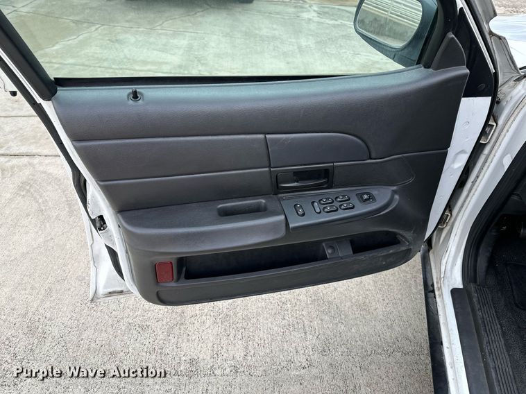 image for item KV9876 2004 Ford  Crown Victoria Police Interceptor  