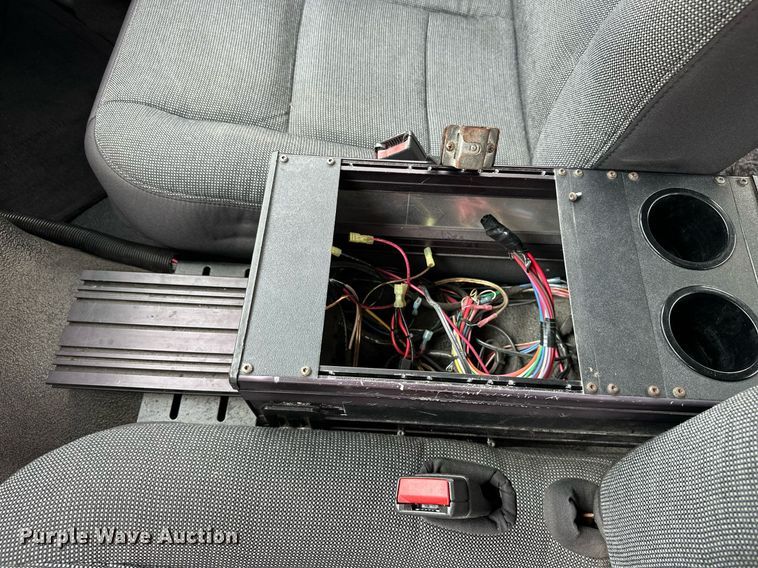 image for item KV9876 2004 Ford  Crown Victoria Police Interceptor  