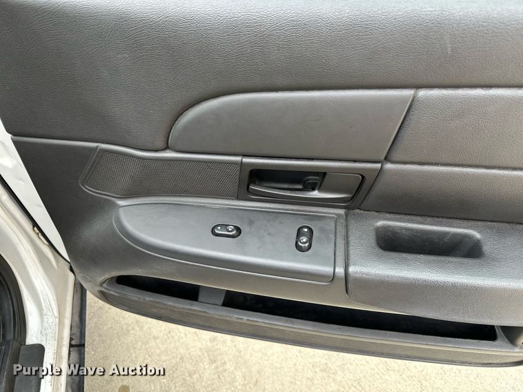 image for item KV9876 2004 Ford  Crown Victoria Police Interceptor  