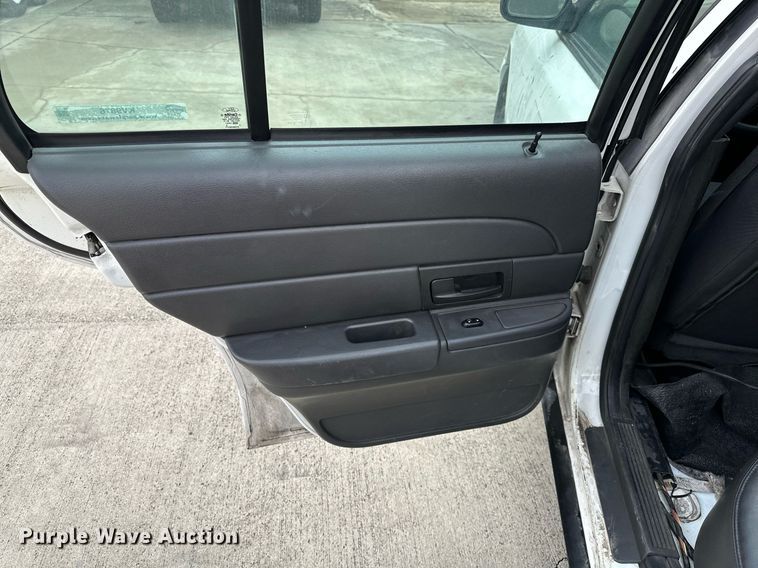 image for item KV9876 2004 Ford  Crown Victoria Police Interceptor  