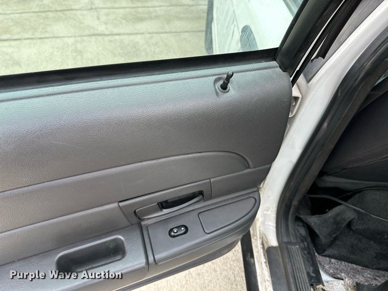 image for item KV9876 2004 Ford  Crown Victoria Police Interceptor  