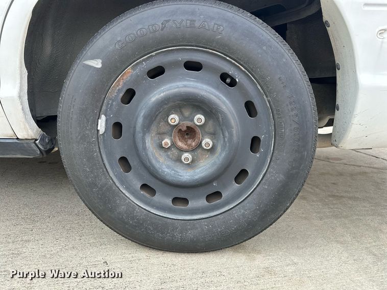 image for item KV9876 2004 Ford  Crown Victoria Police Interceptor  