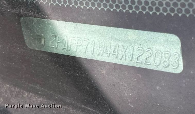 image for item KV9876 2004 Ford  Crown Victoria Police Interceptor  