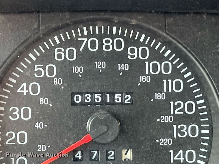 image for item KV9877 2004 Ford Crown Victoria Police Interceptor 