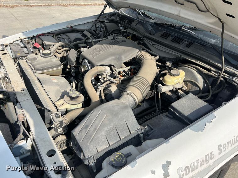 image for item KV9877 2004 Ford Crown Victoria Police Interceptor 