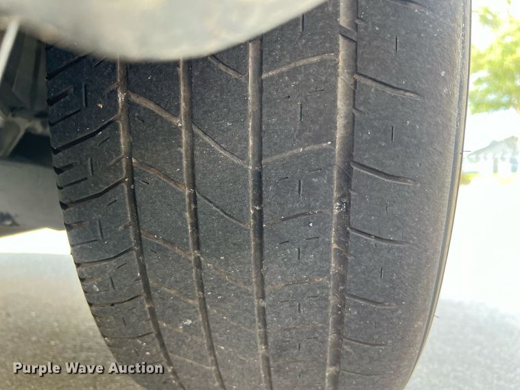 image for item KV9877 2004 Ford Crown Victoria Police Interceptor 