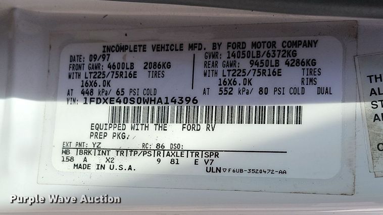 image for item LA9661 1998 Ford E450 Super Duty shuttle bus
