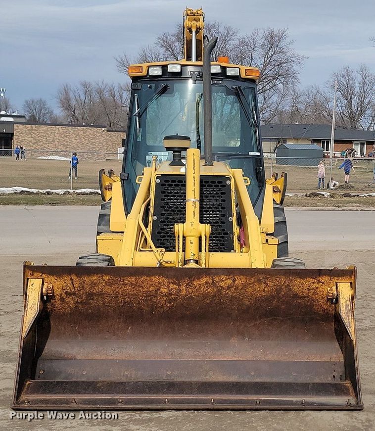 image for item LA9665 1995 John Deere 310D backhoe