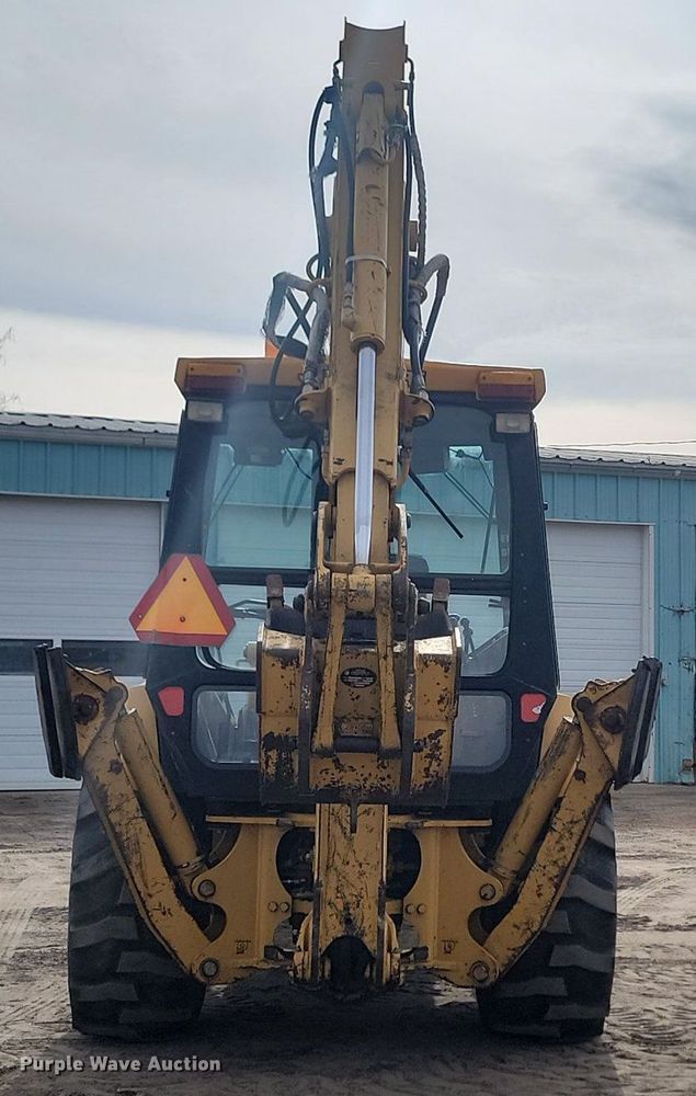 image for item LA9665 1995 John Deere 310D backhoe