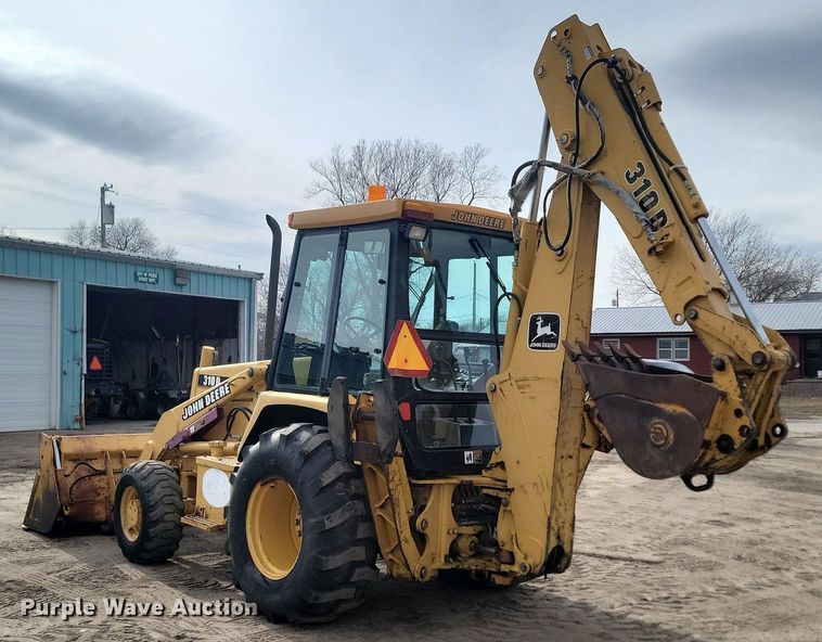 image for item LA9665 1995 John Deere 310D backhoe