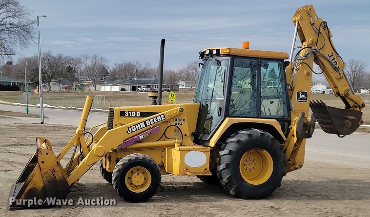 image for item LA9665 1995 John Deere 310D backhoe