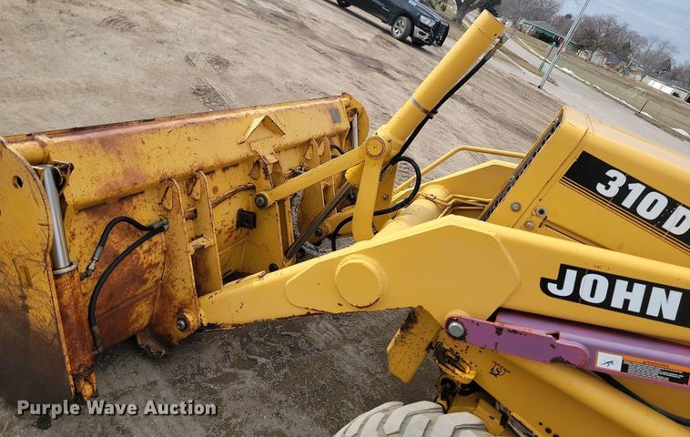 image for item LA9665 1995 John Deere 310D backhoe