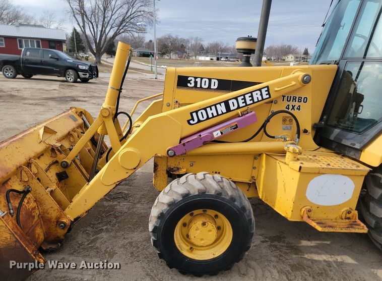 image for item LA9665 1995 John Deere 310D backhoe