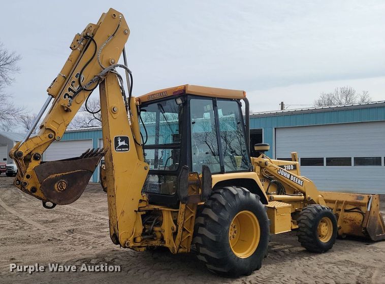 image for item LA9665 1995 John Deere 310D backhoe