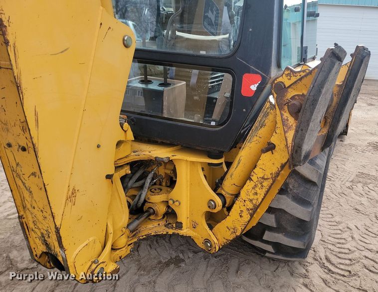 image for item LA9665 1995 John Deere 310D backhoe