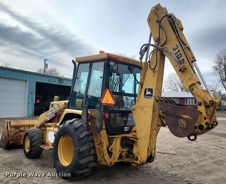 image for item LA9665 1995 John Deere 310D backhoe