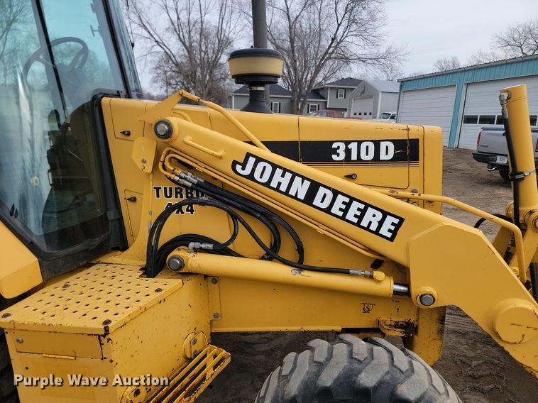 image for item LA9665 1995 John Deere 310D backhoe