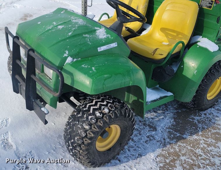 image for item LA9669 2002 John Deere  Gator 6X4 utility vehicle