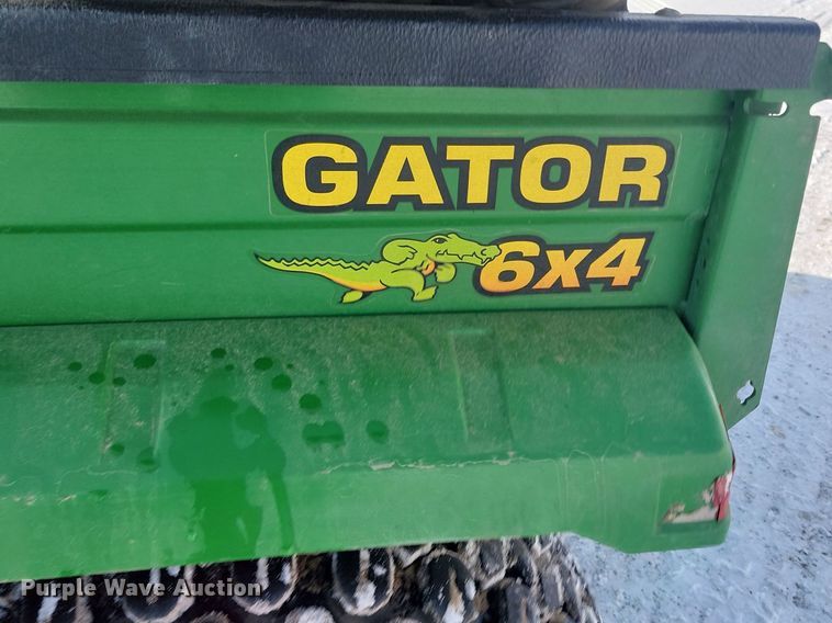 image for item LA9669 2002 John Deere  Gator 6X4 utility vehicle