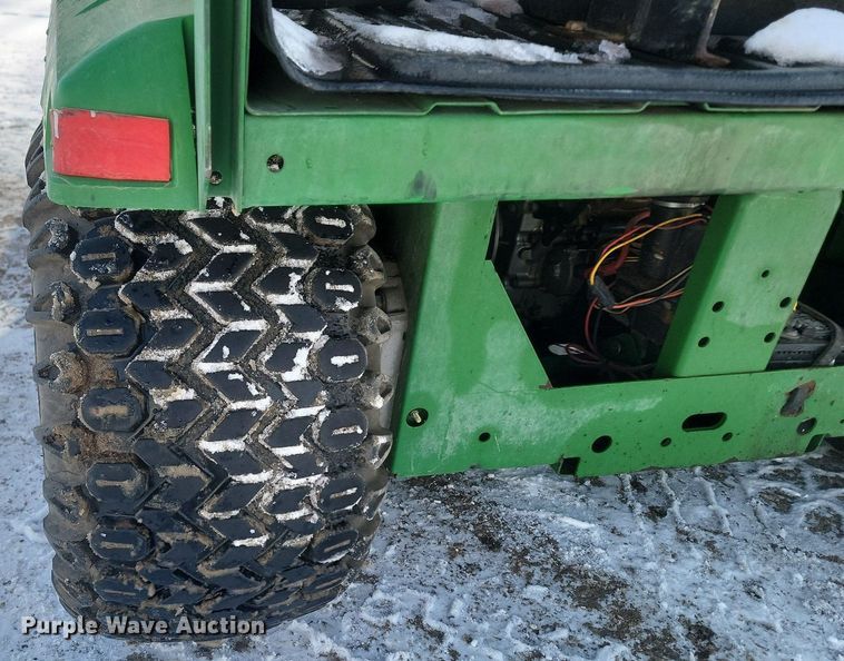 image for item LA9669 2002 John Deere  Gator 6X4 utility vehicle