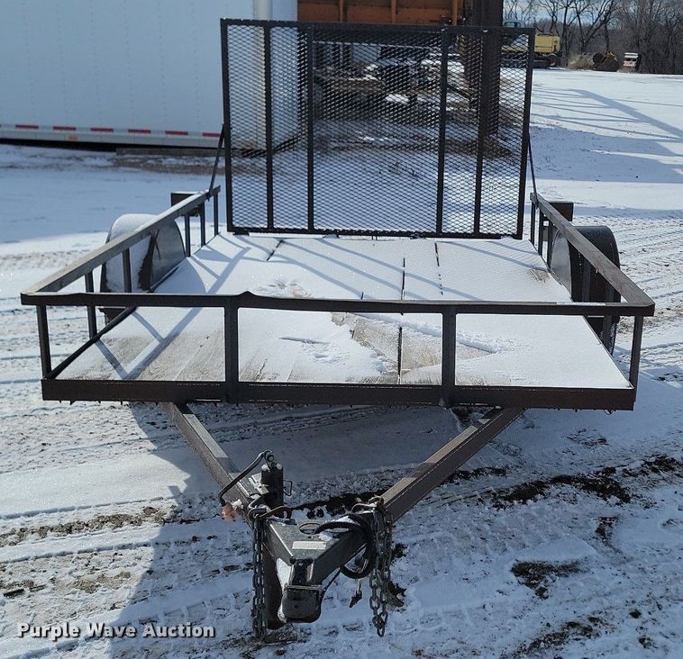 image for item LA9671 2001 H&W utility trailer