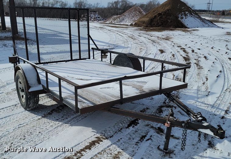 image for item LA9671 2001 H&W utility trailer