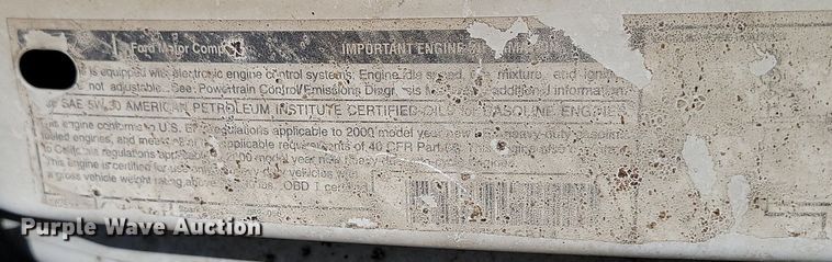 image for item LA9682 2000 Ford E450 Super Duty shuttle bus